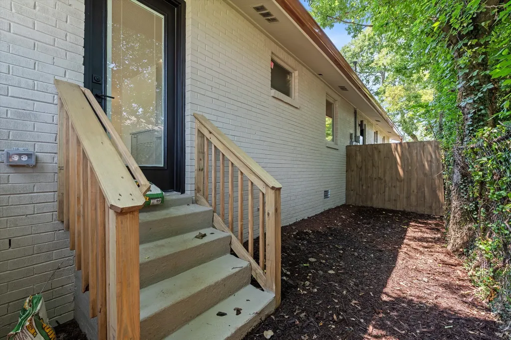 805 25th Ave, N Nashville TN 37208