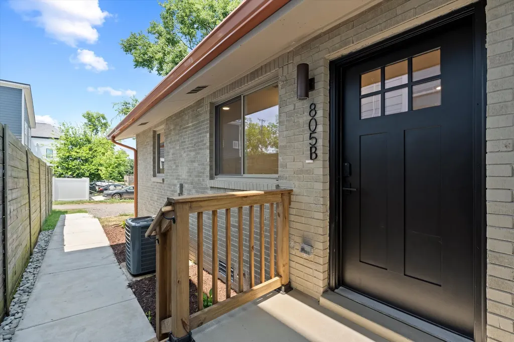 805 25th Ave, N Nashville TN 37208
