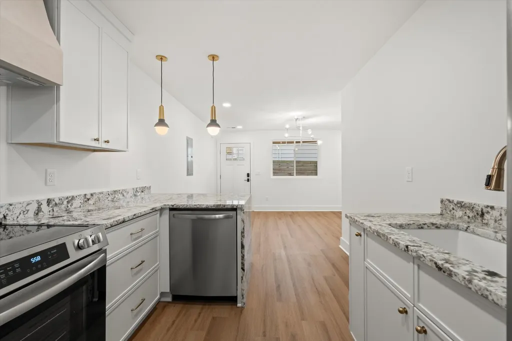 805 25th Ave, N Nashville TN 37208