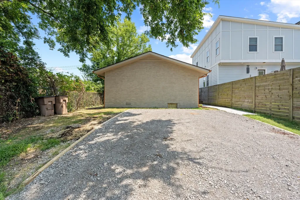 805 25th Ave, N Nashville TN 37208