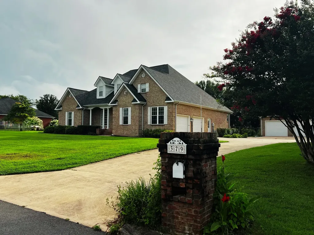 379 Bell Dr, W Winchester TN 37398