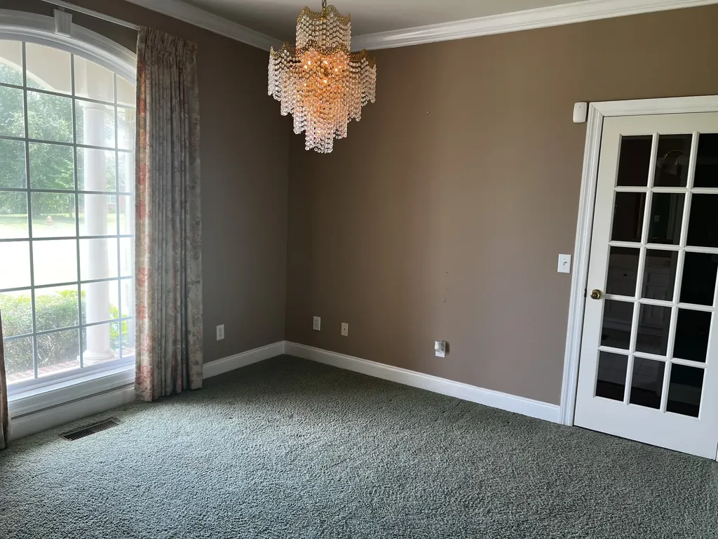 379 Bell Dr, W Winchester TN 37398