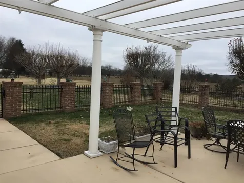 379 Bell Dr, W Winchester TN 37398