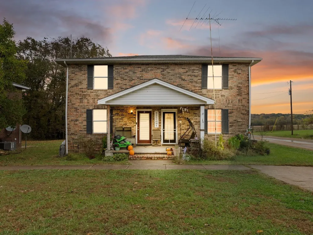 5608 Highway 48, N Dickson TN 37055