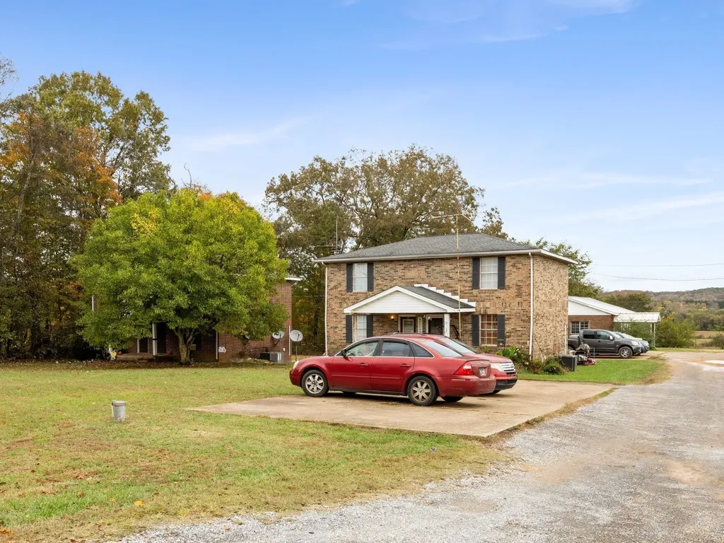 5608 Highway 48, N Dickson TN 37055