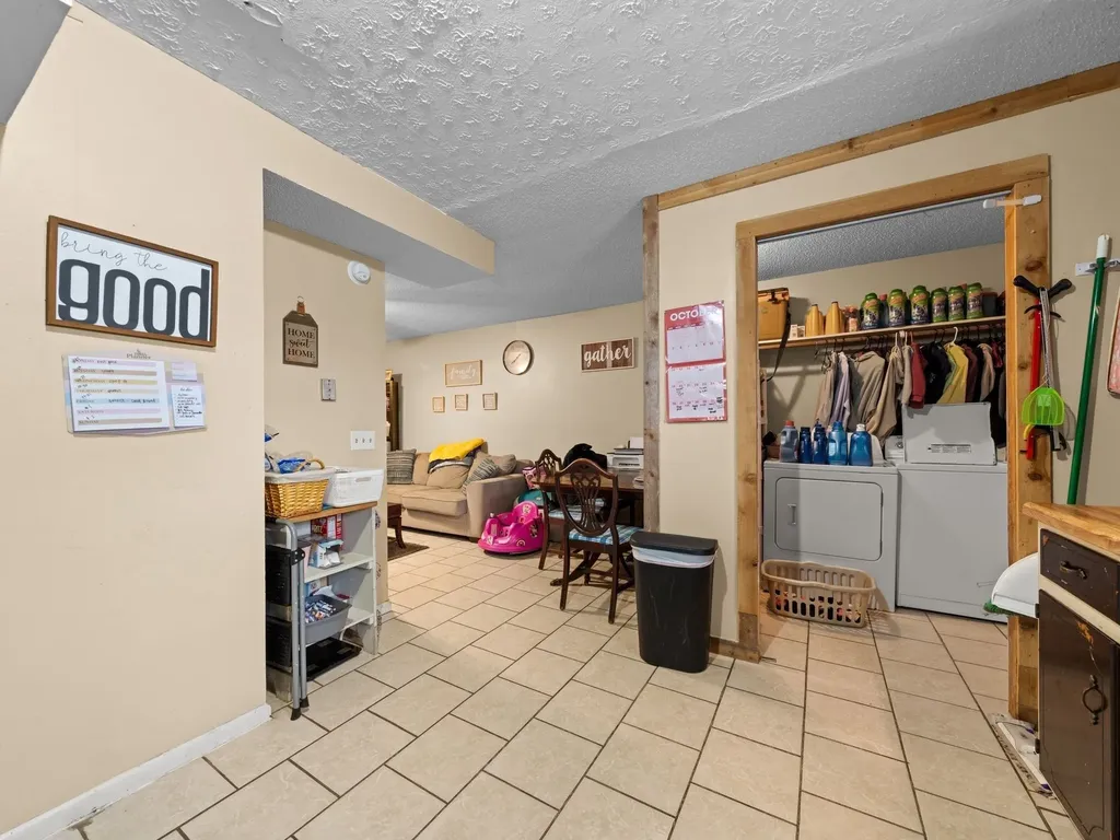 5608 Highway 48, N Dickson TN 37055