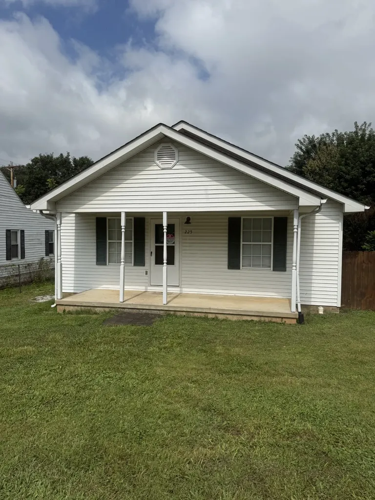 225 Rebel Hill Street Mcminnville TN 37110