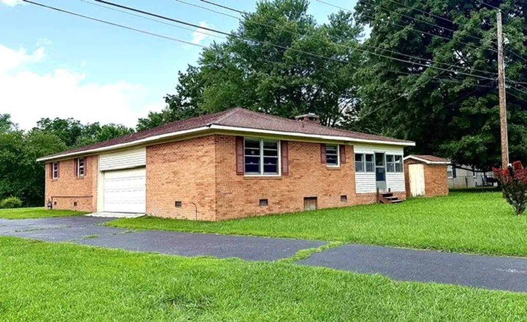 10 Benson Circle Fayetteville TN 37334