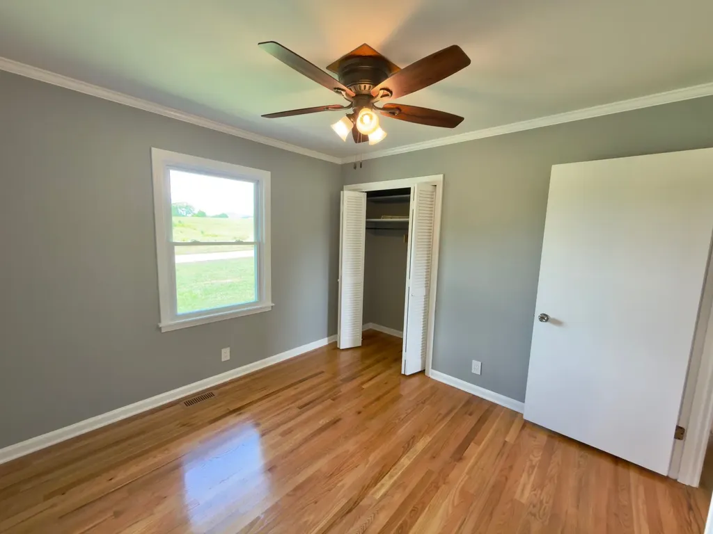 925 Old Mcminnville Road Woodbury TN 37190