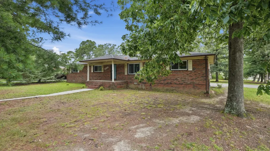 1109 Mcmahan Street Manchester TN 37355