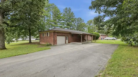 1109 Mcmahan Street Manchester TN 37355