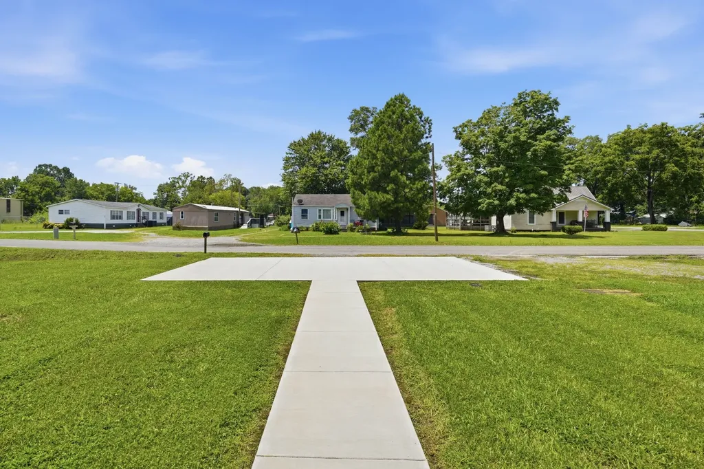 305 S Polk Street Tullahoma TN 37388