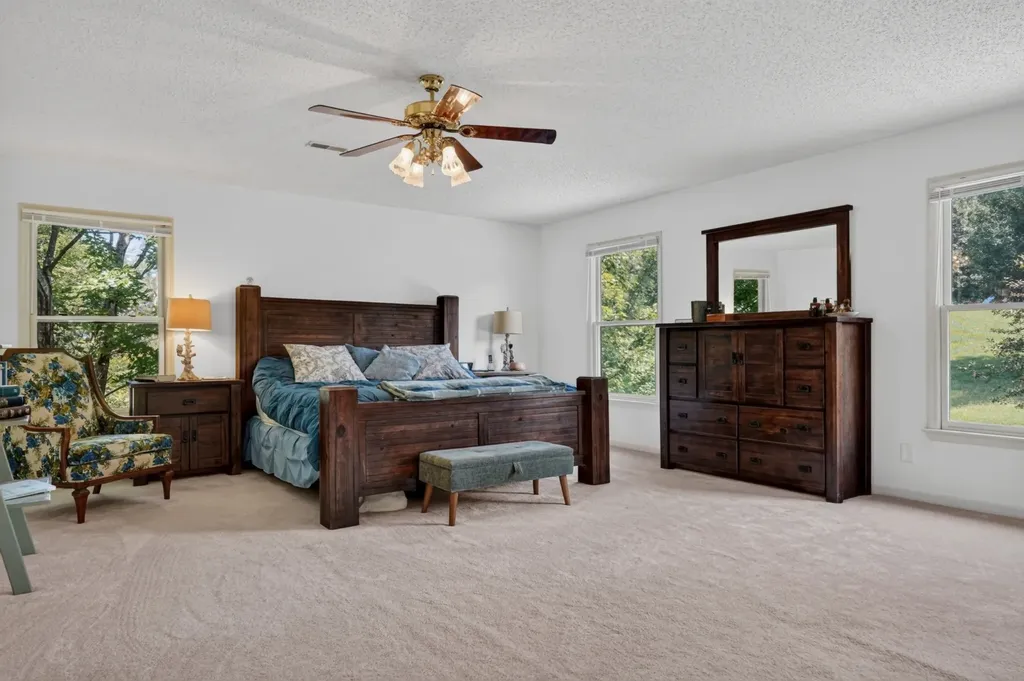 1377 Chestnut Grove Road Morrison TN 37357
