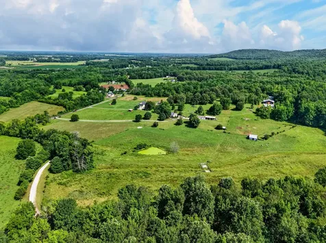 1377 Chestnut Grove Road Morrison TN 37357