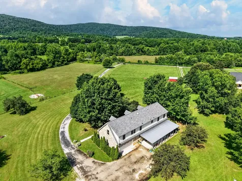 1377 Chestnut Grove Road Morrison TN 37357