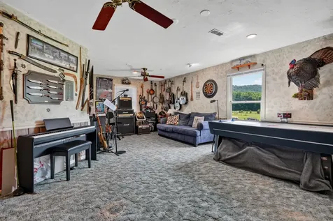 1377 Chestnut Grove Road Morrison TN 37357