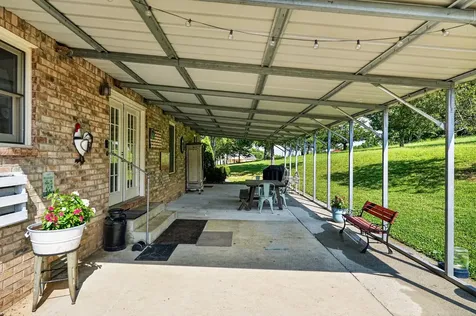 1377 Chestnut Grove Road Morrison TN 37357