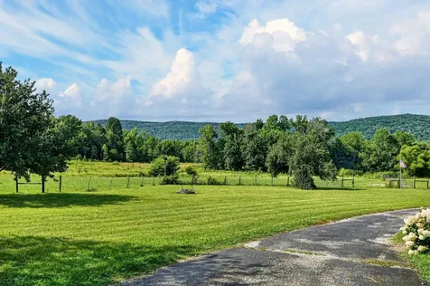 1377 Chestnut Grove Road Morrison TN 37357
