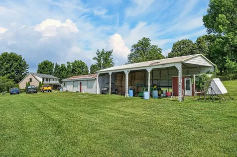 1377 Chestnut Grove Road Morrison TN 37357