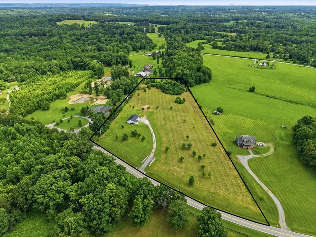 1834 Cummins Mill Road Cookeville TN 38501