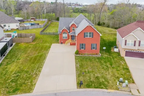 618 Winding Bluff Way Clarksville TN 37040