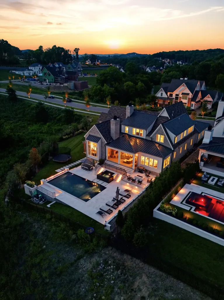 8088 Heirloom Boulevard College Grove TN 37046