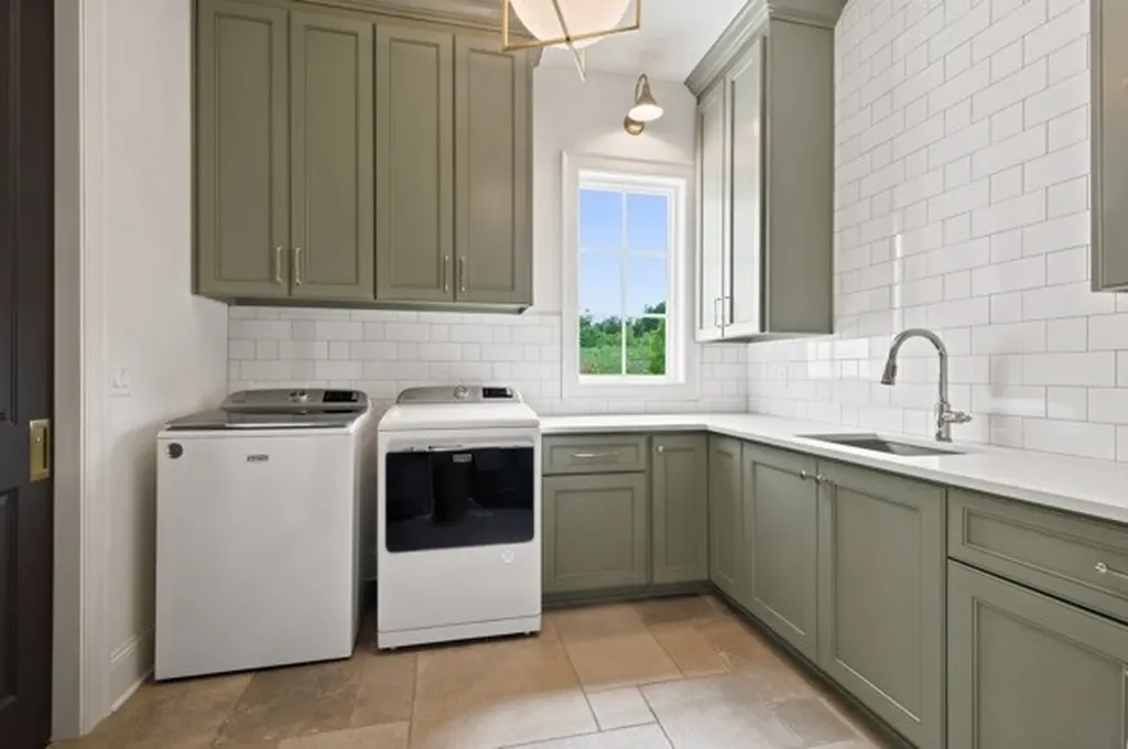 8088 Heirloom Boulevard College Grove TN 37046