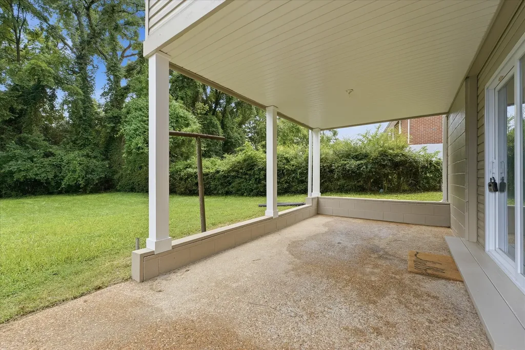 5009 Bonnameade Drive Hermitage TN 37076