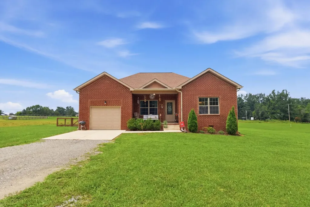 731 Mount Vernon Road Bethpage TN 37022