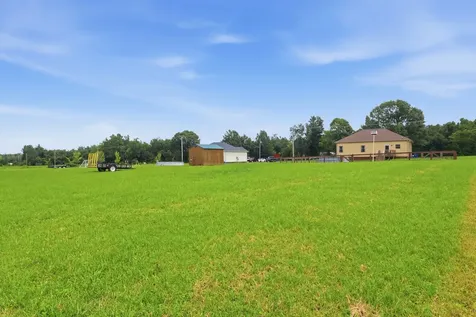 731 Mount Vernon Road Bethpage TN 37022