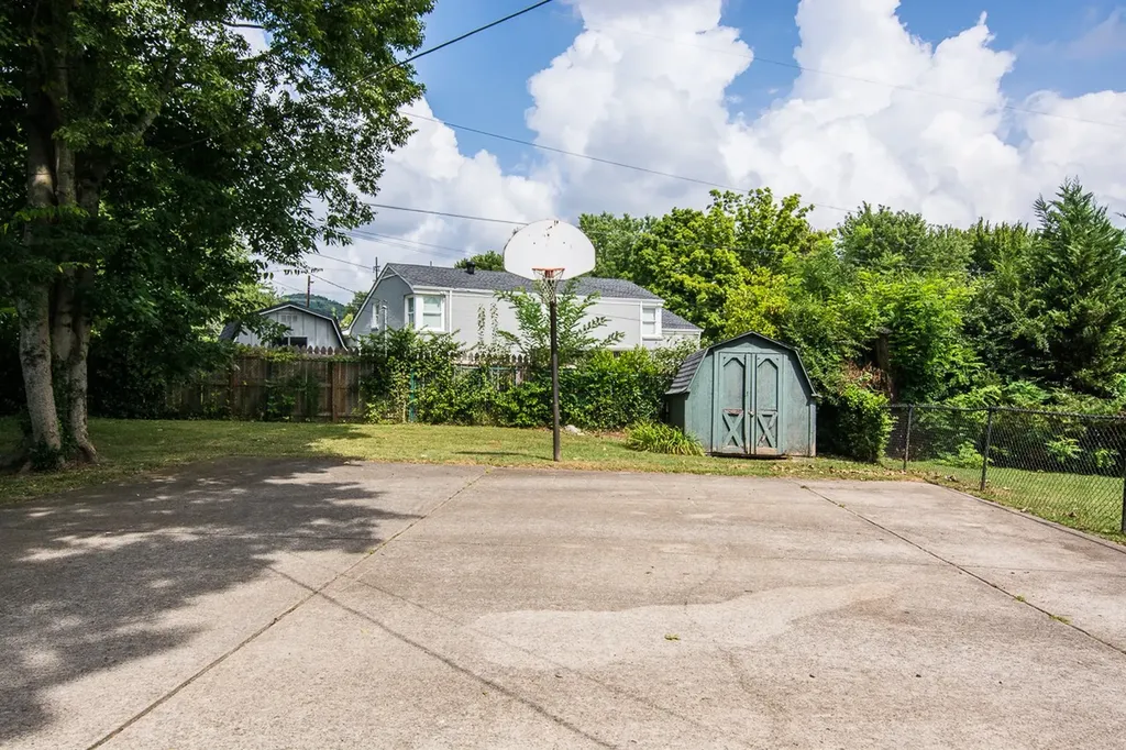 5121 Wilmar Drive Nashville TN 37220
