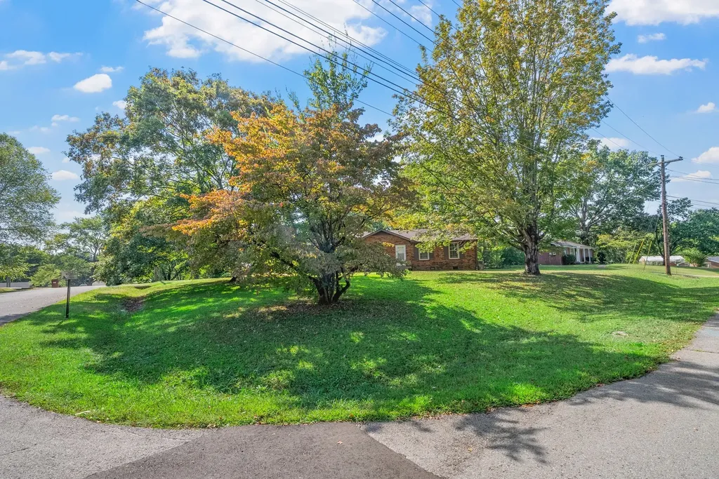 300 Hundred Oaks Drive Clarksville TN 37043