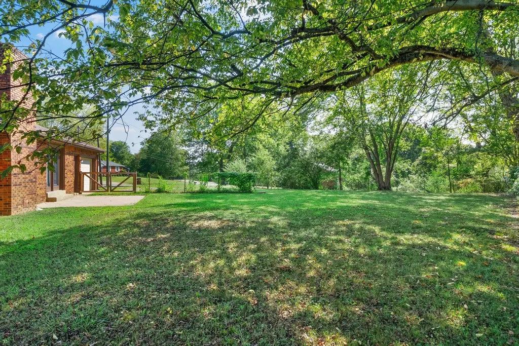300 Hundred Oaks Drive Clarksville TN 37043