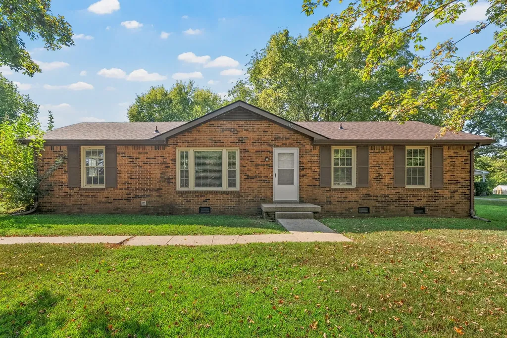 300 Hundred Oaks Drive Clarksville TN 37043