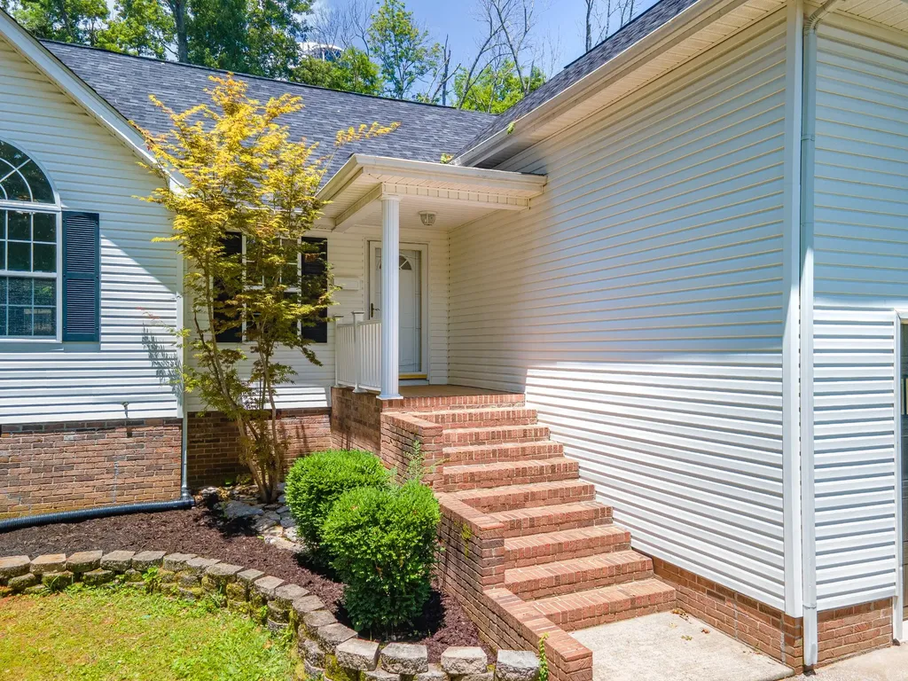 1504 Chestnut Cove Road Chapel Hill TN 37034