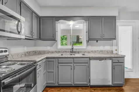 523 Williamsburg Drive Nashville TN 37214