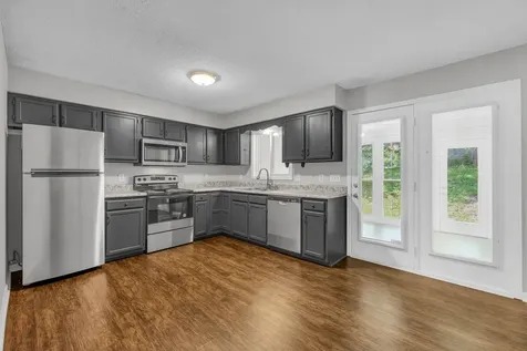 523 Williamsburg Drive Nashville TN 37214