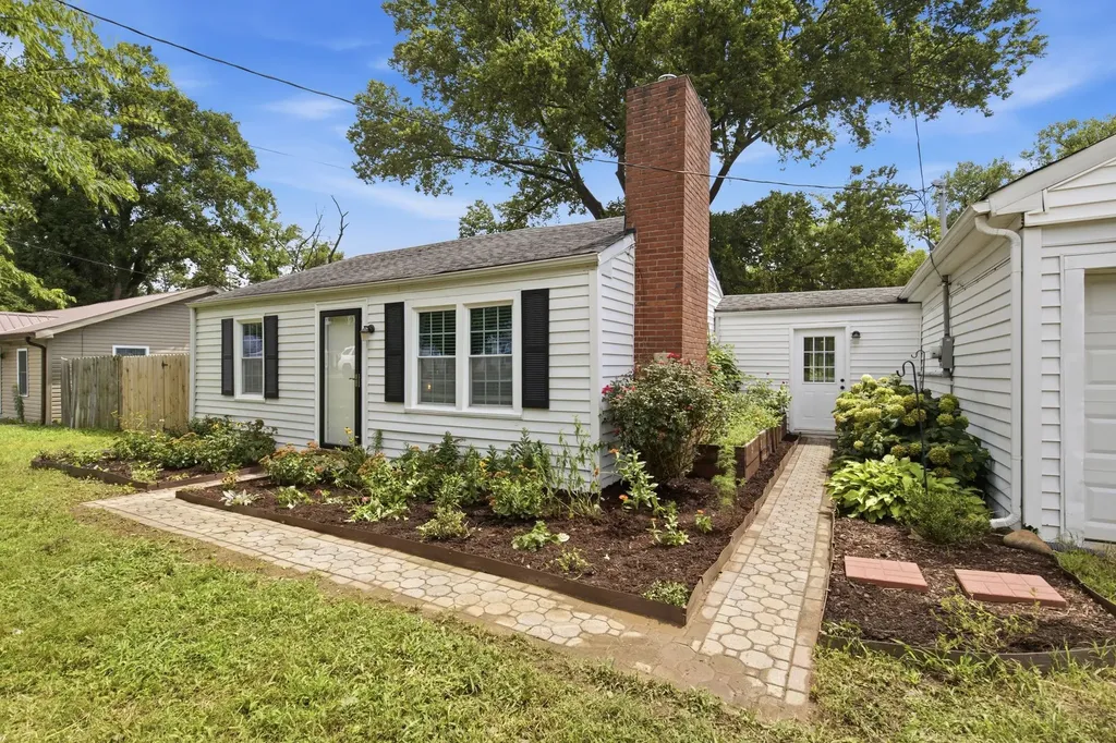 2708 Hartford Drive Nashville TN 37210