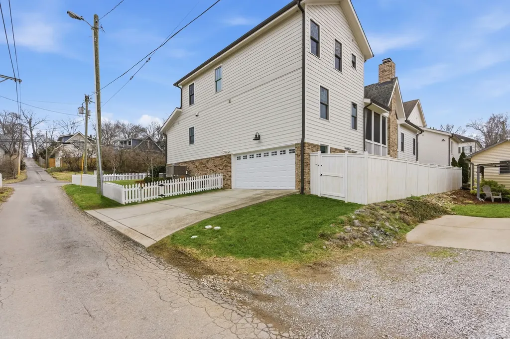 2209 20th Ave, S Nashville TN 37212