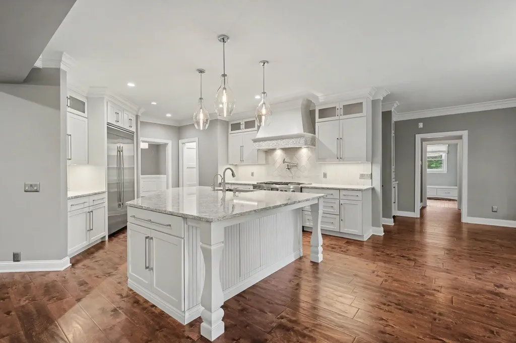 1308 Lewisburg Pike Franklin TN 37064