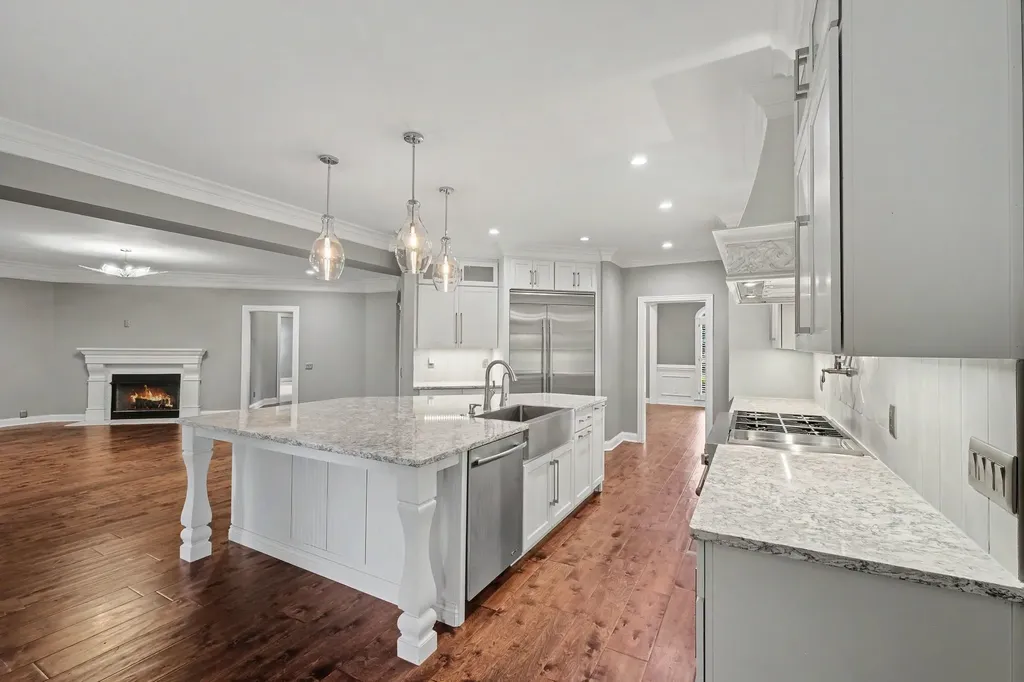 1308 Lewisburg Pike Franklin TN 37064