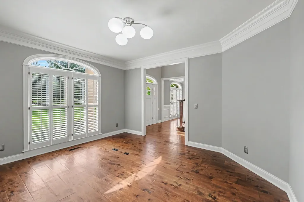 1308 Lewisburg Pike Franklin TN 37064