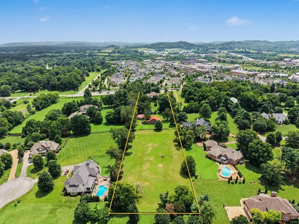 1308 Lewisburg Pike Franklin TN 37064