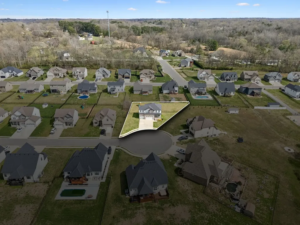 429 Crestwicke Court Clarksville TN 37043