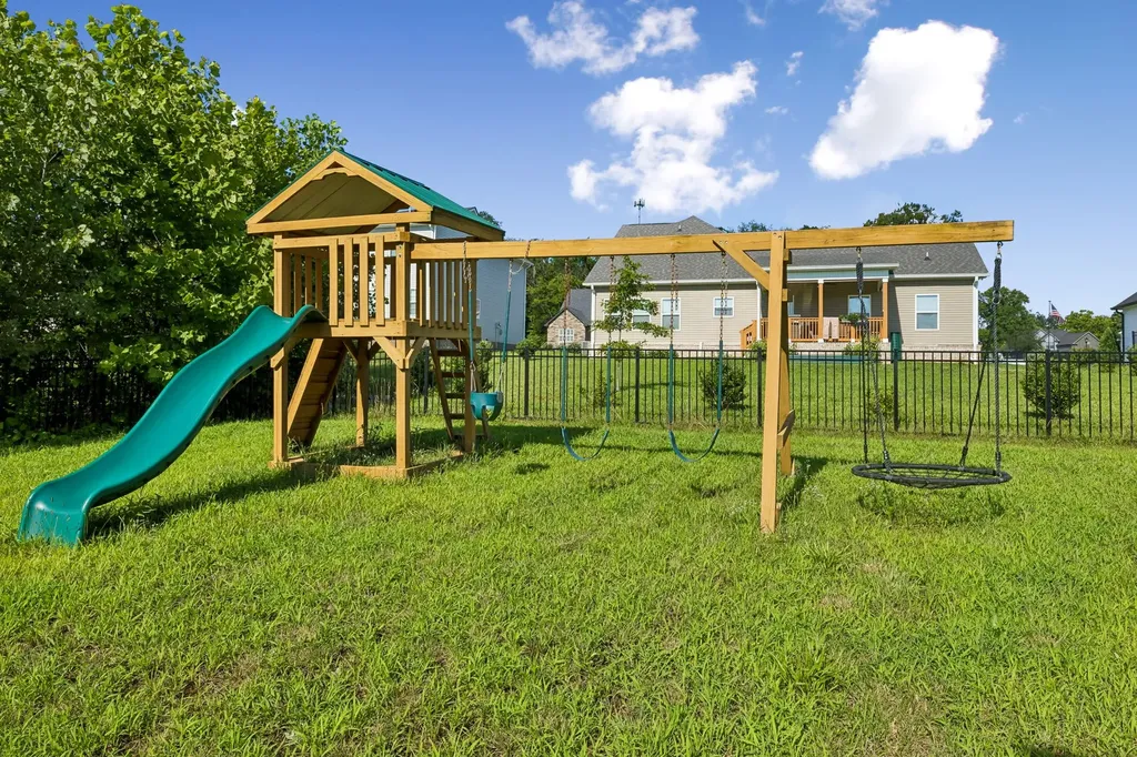 429 Crestwicke Court Clarksville TN 37043