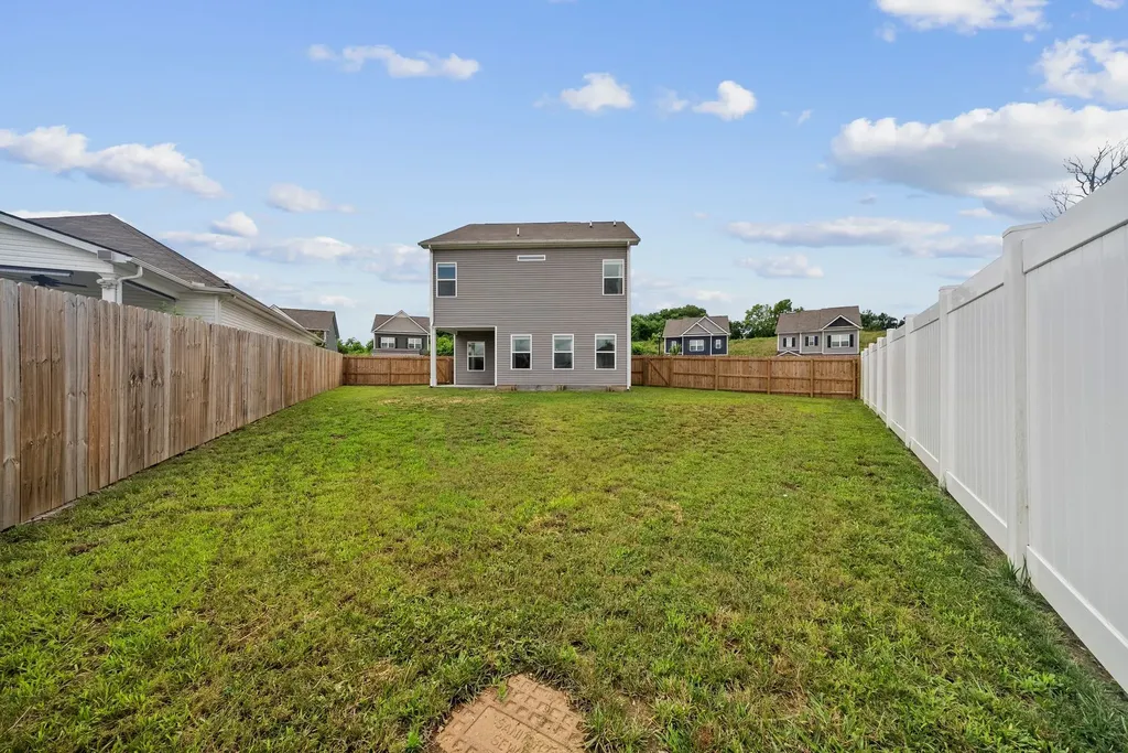 325 Geneva Lane Columbia TN 38401