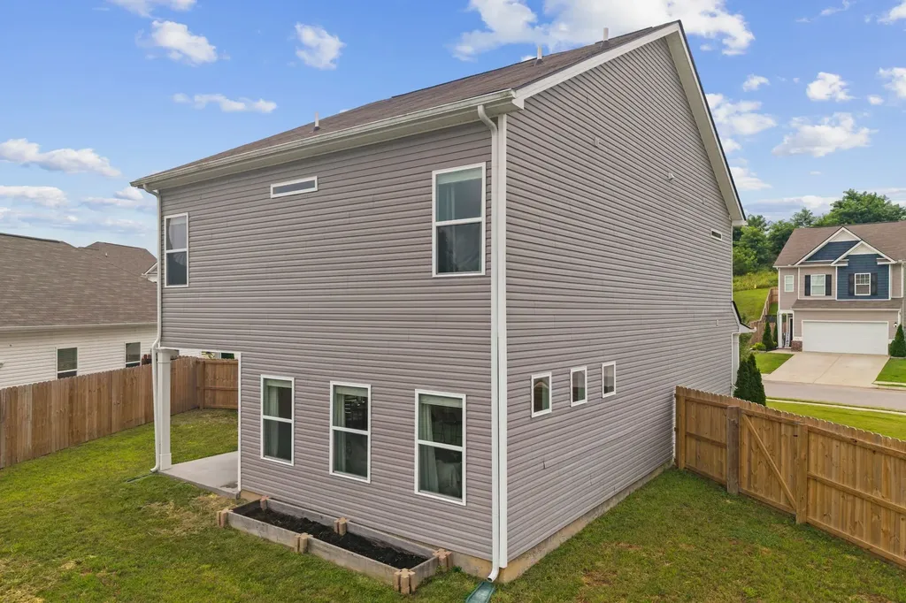 325 Geneva Lane Columbia TN 38401