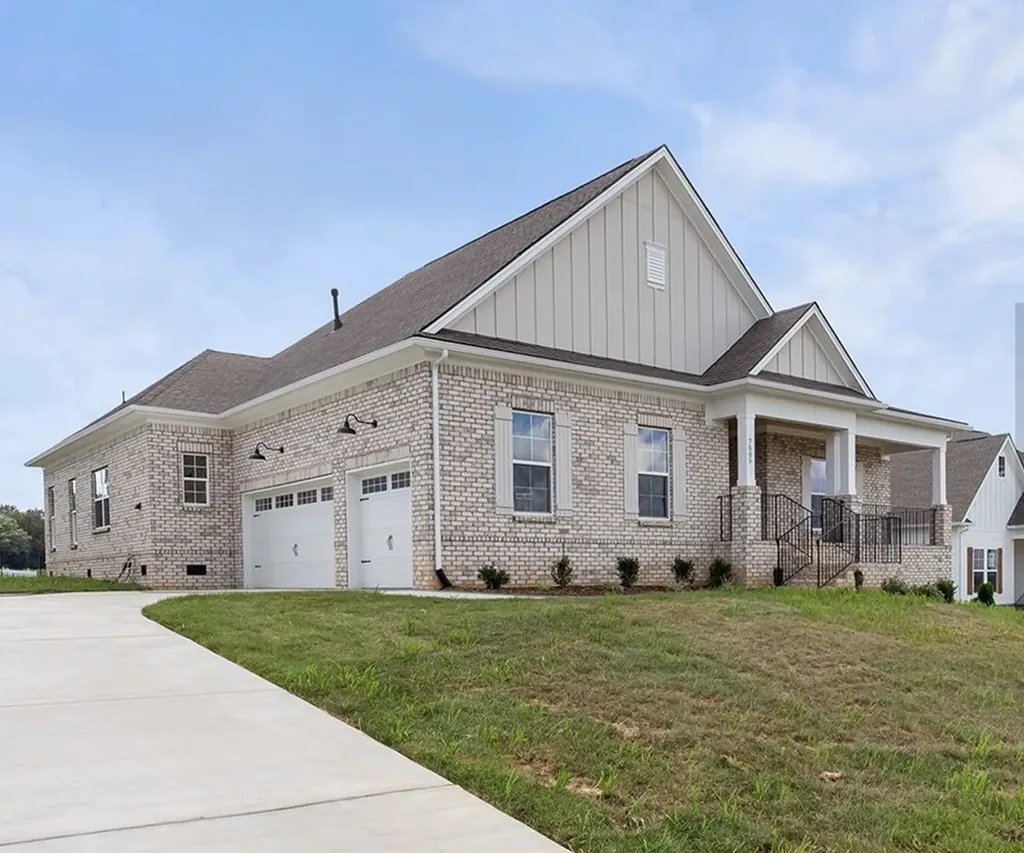7505 Shoal Mill Point Fairview TN 37062