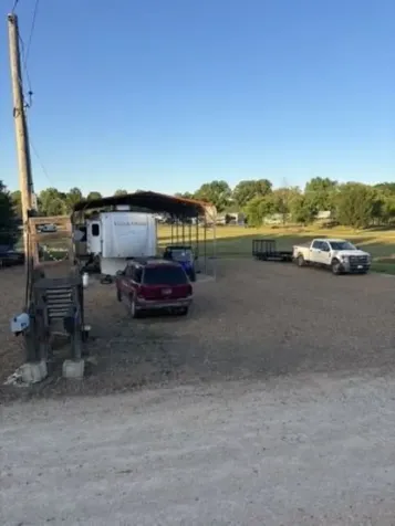 140 Pevahouse Camp Circle Decaturville TN 38329