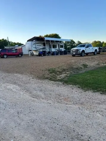 140 Pevahouse Camp Circle Decaturville TN 38329